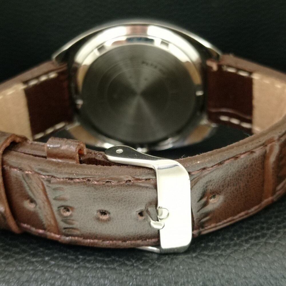 Vintage 1983 Citizen Manual Wound Mens Silver Watch & Silver Accents - Picture 2 of 9
